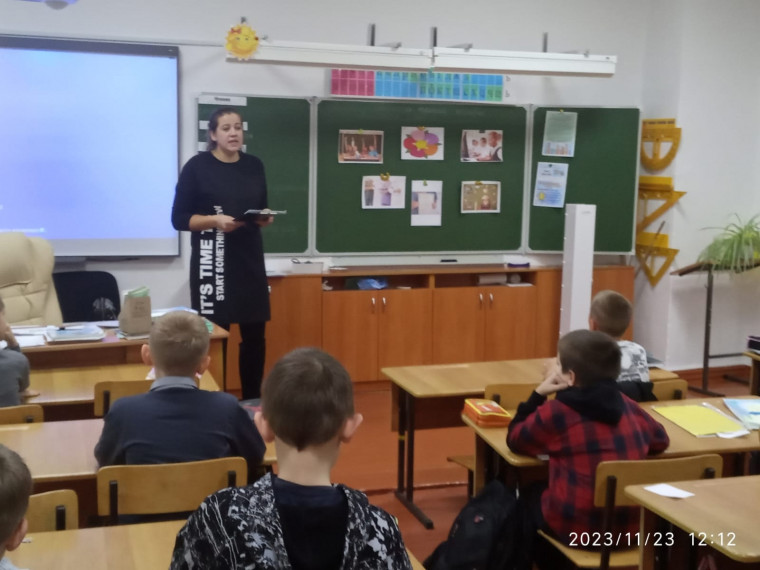 "Знатоки права".