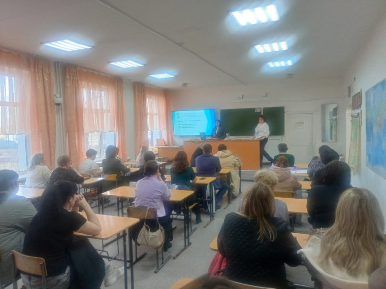 Общешкольное собрание с родителями выпускников.